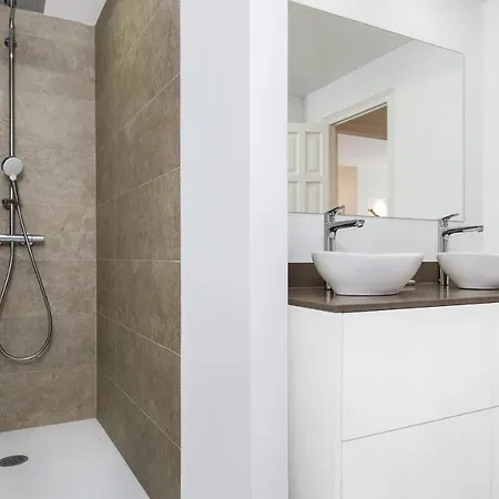 Puig Artigas 2 Apartment *